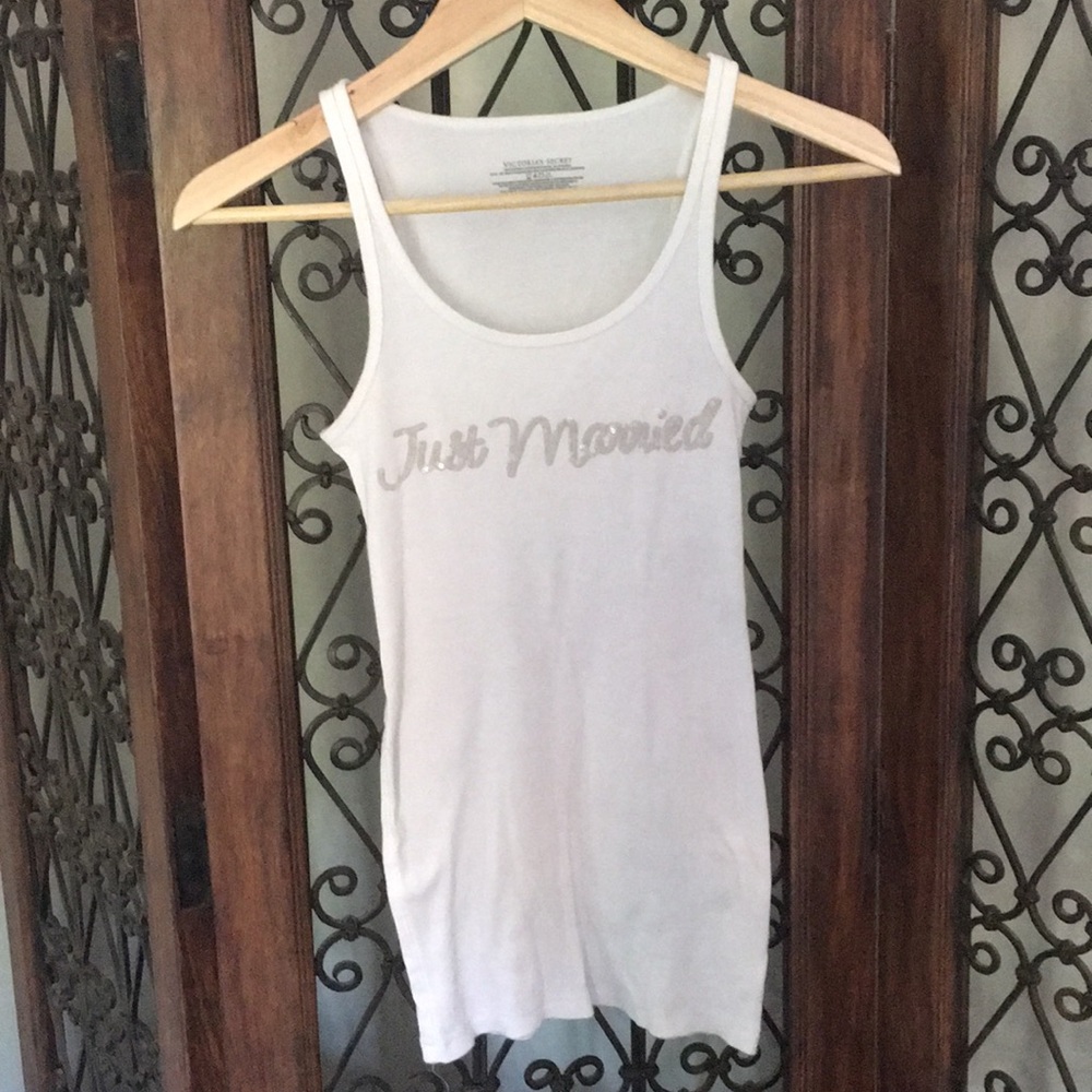Cute VS tank top!!
